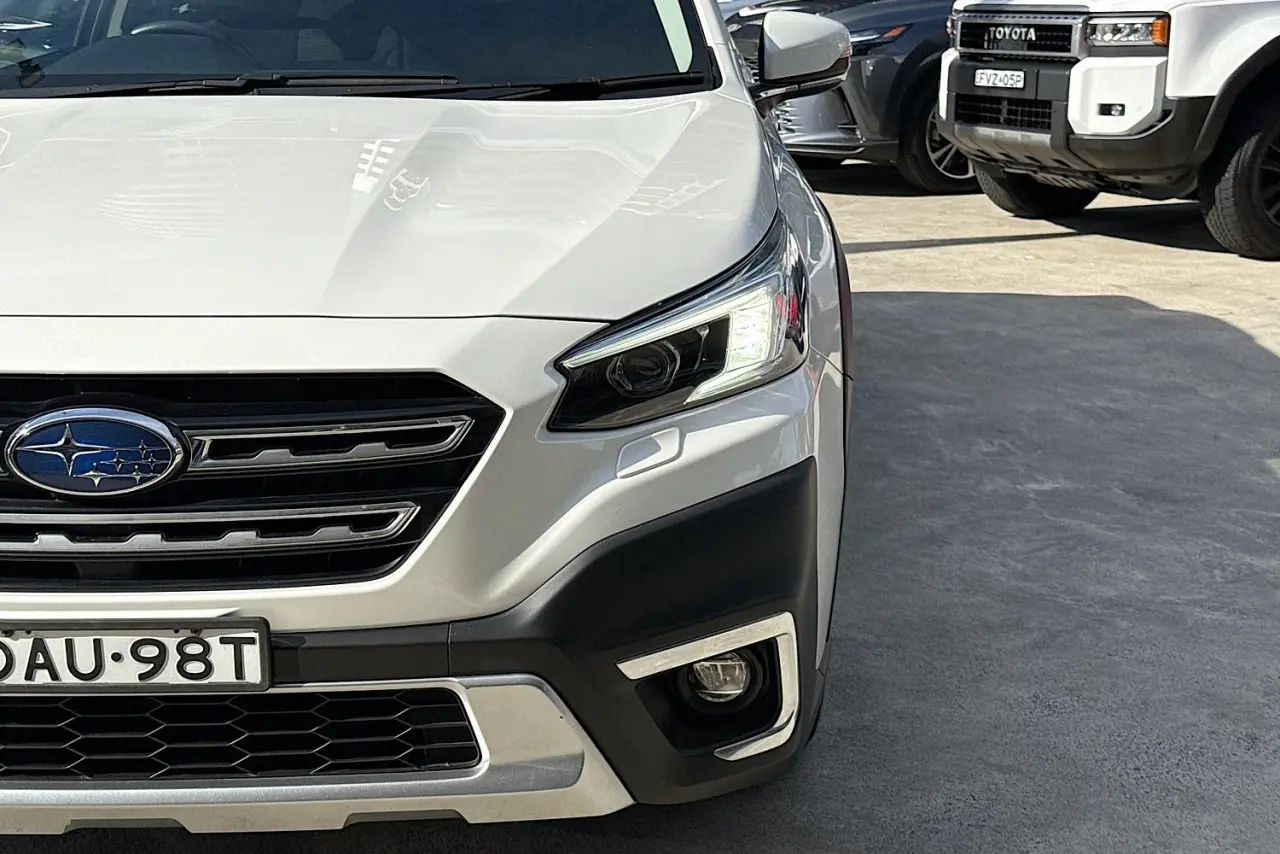 2022 Subaru Outback Gallery Image 3