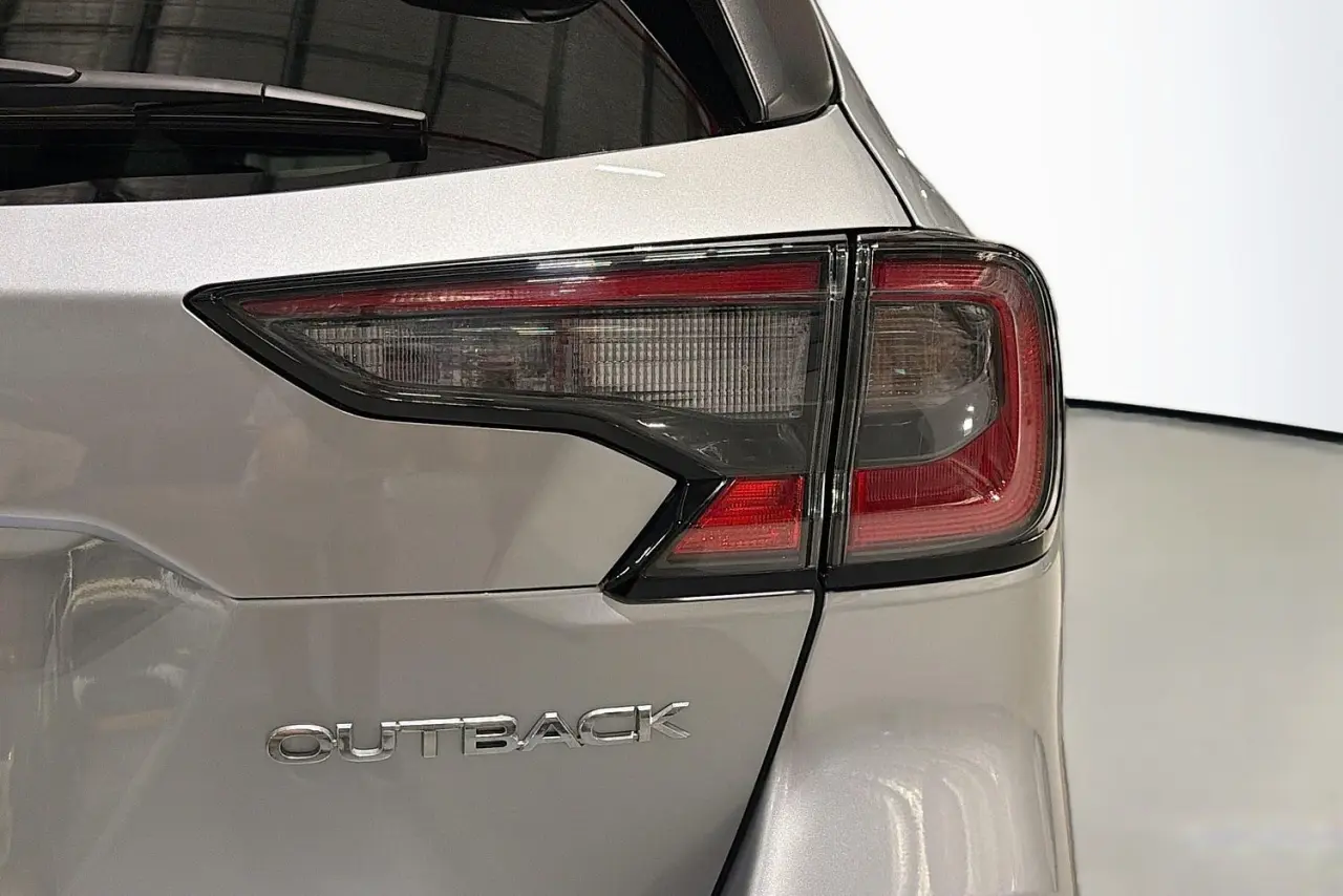 2023 Subaru Outback Gallery Image 9