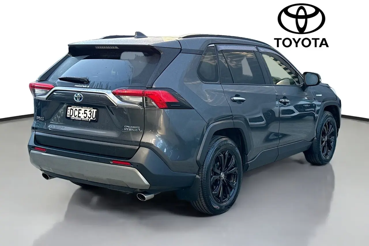 2022 Toyota RAV4 Gallery Image 10