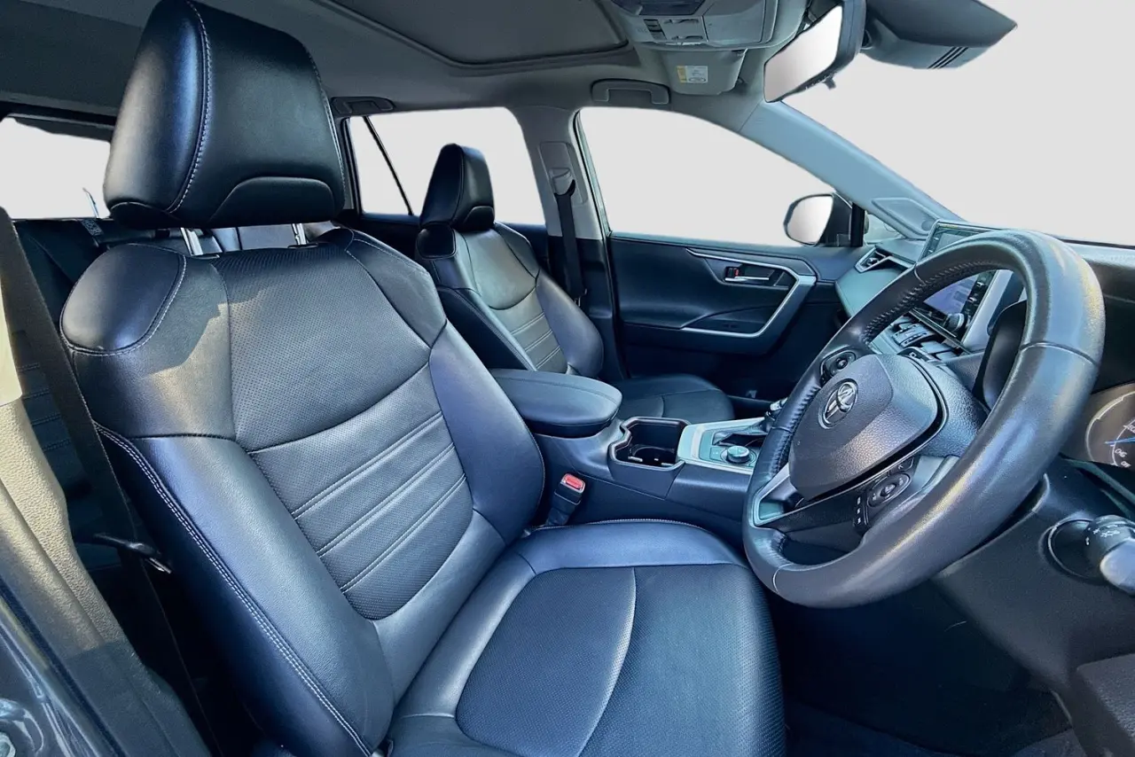 2022 Toyota RAV4 Gallery Image 13