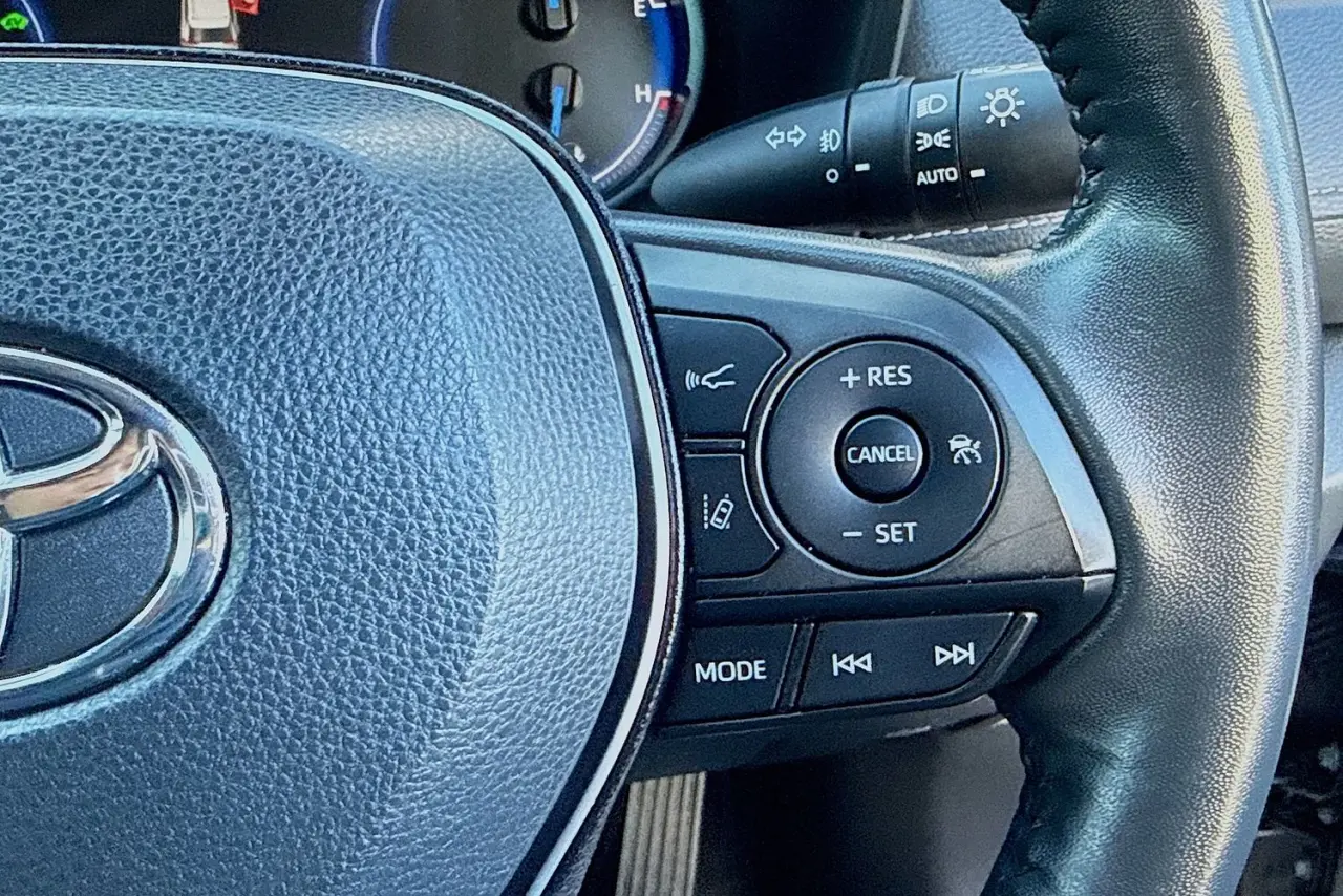 2022 Toyota RAV4 Gallery Image 20