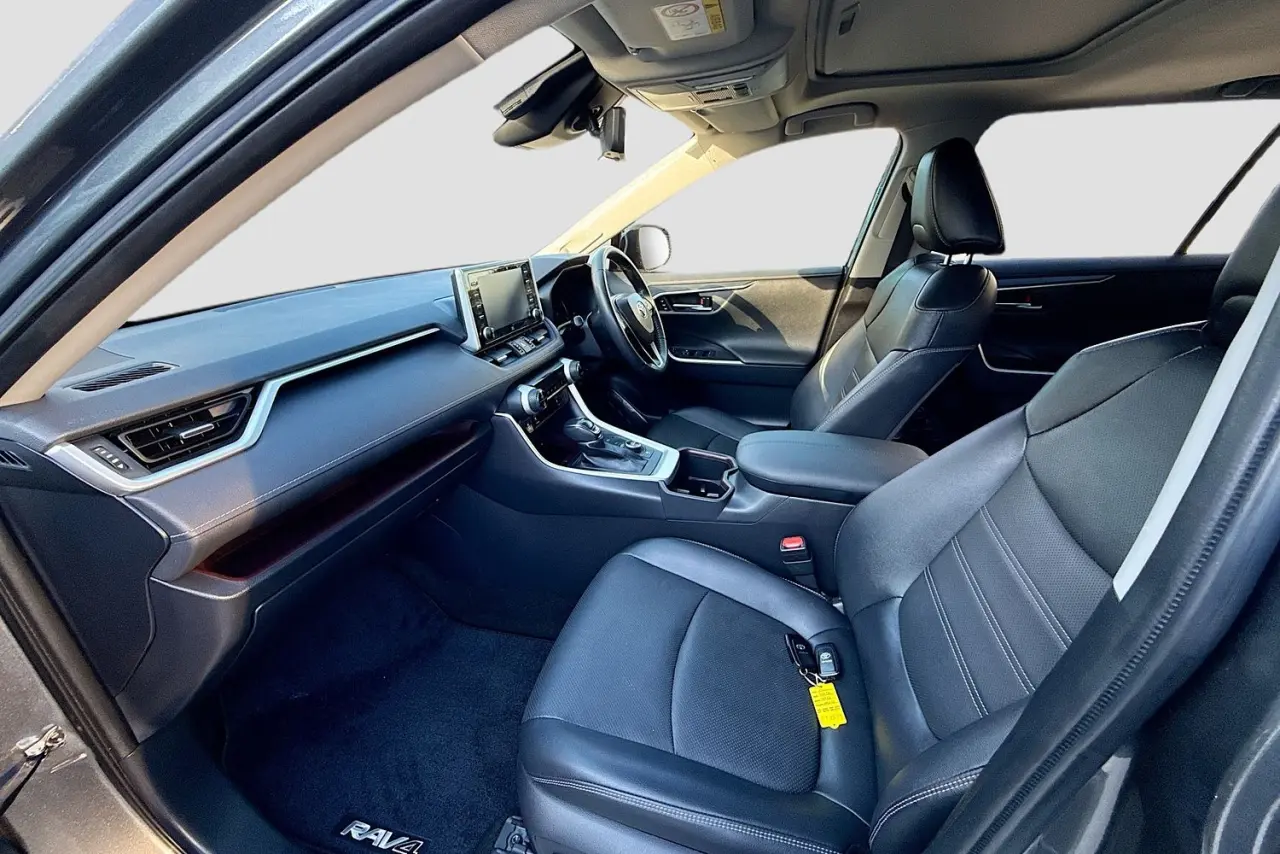 2022 Toyota RAV4 Gallery Image 25