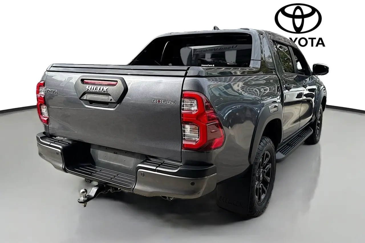 2022 Toyota Hilux Gallery Image 10
