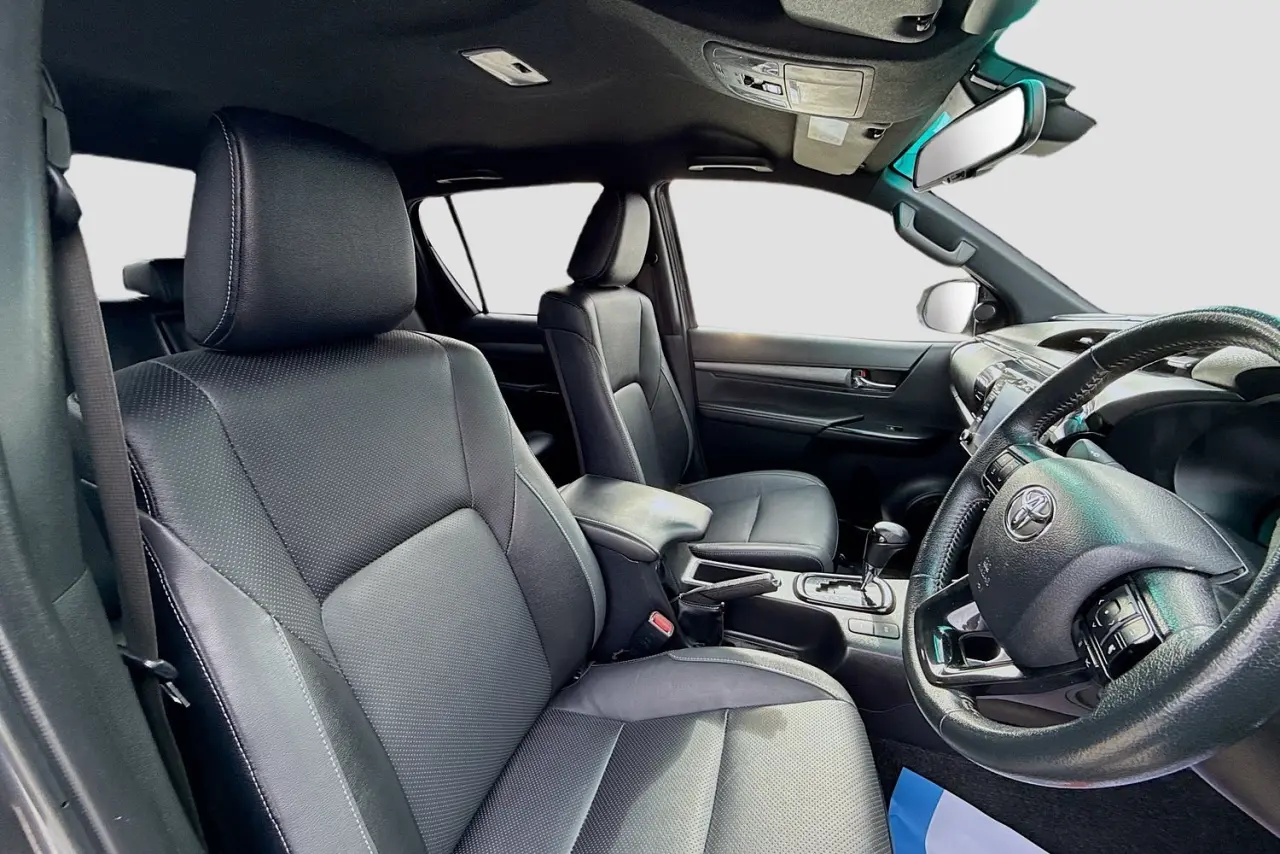 2022 Toyota Hilux Gallery Image 12