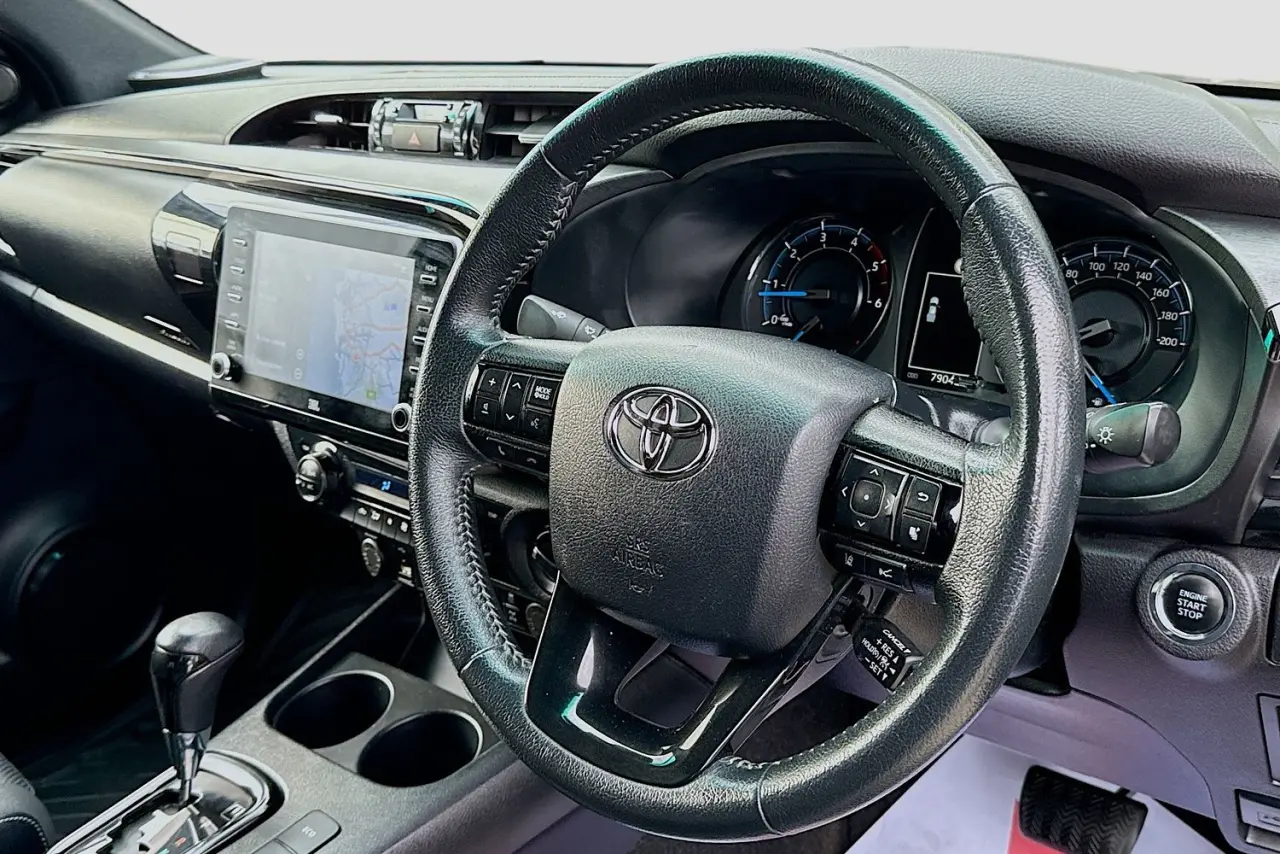 2022 Toyota Hilux Gallery Image 13