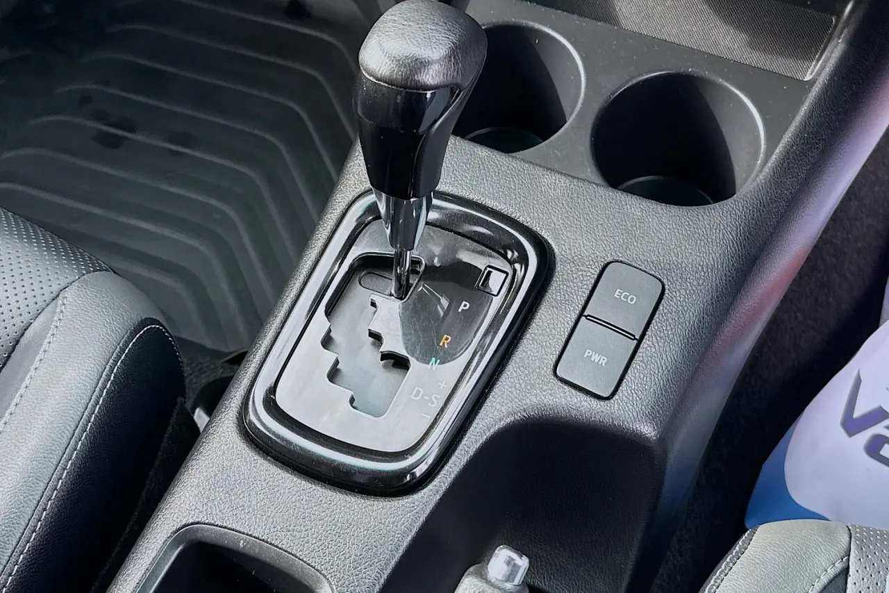 2022 Toyota Hilux Gallery Image 17