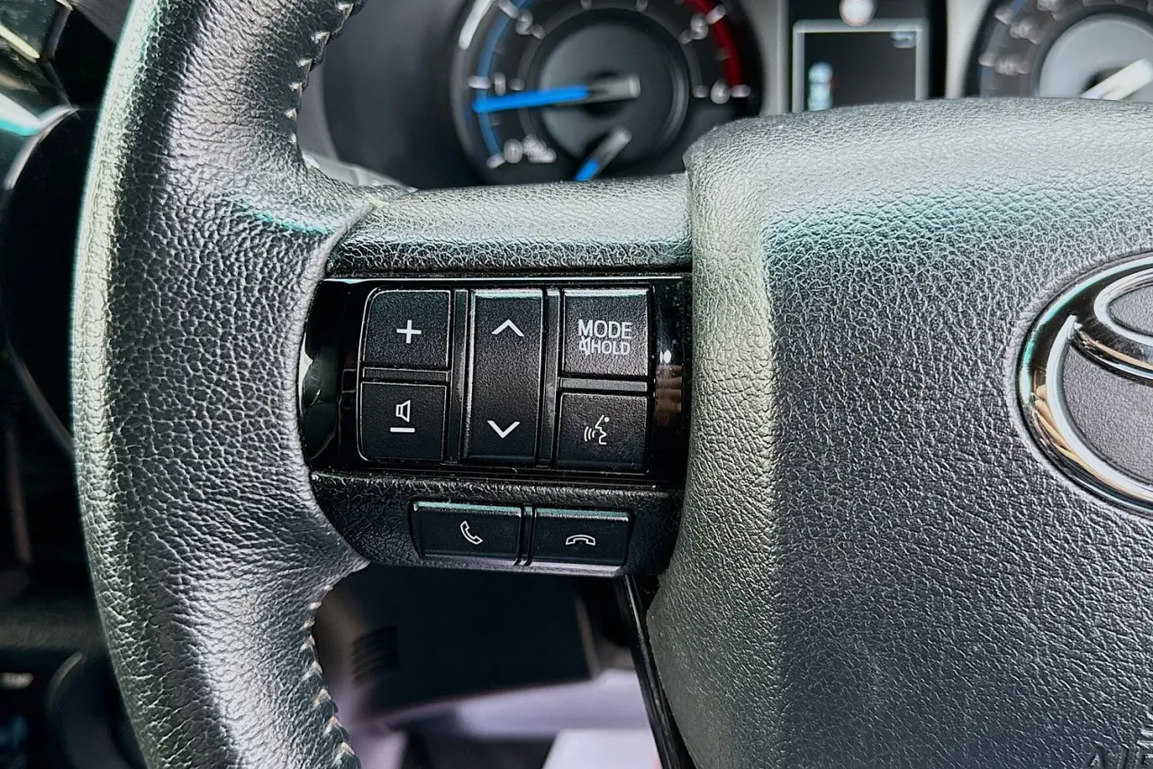 2022 Toyota Hilux Gallery Image 18
