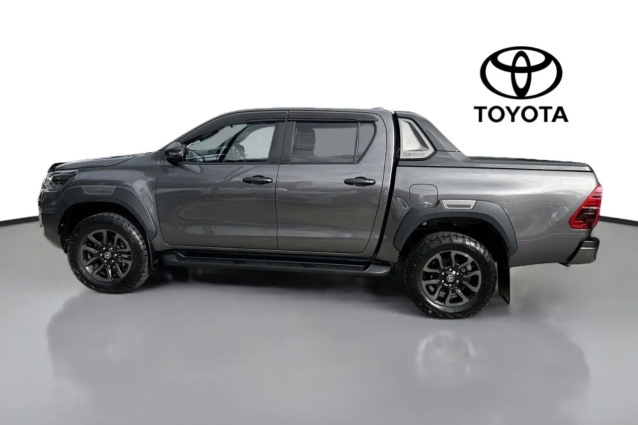 2022 Toyota Hilux Gallery Image 5