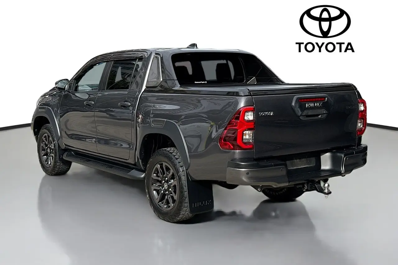 2022 Toyota Hilux Gallery Image 6