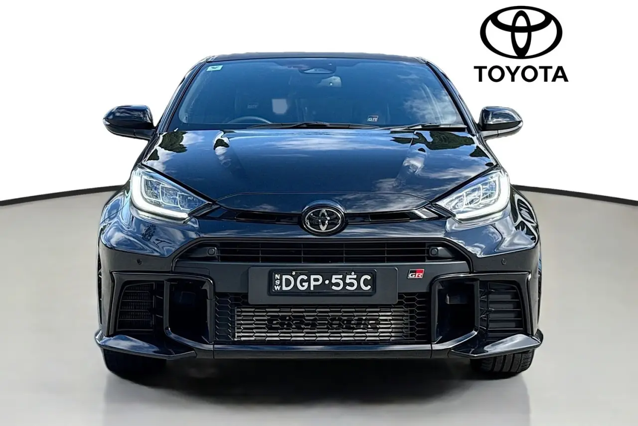 2025 Toyota Yaris Gallery Image 2