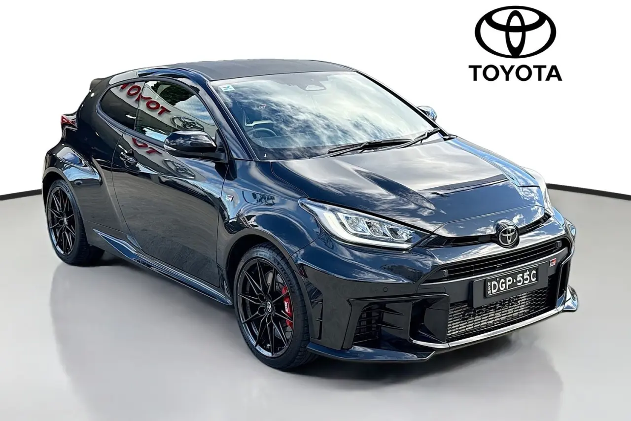 2025 Toyota Yaris Gallery Image 33