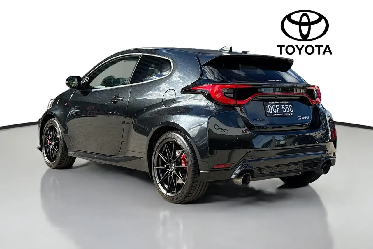 2025 Toyota Yaris Gallery Image 7