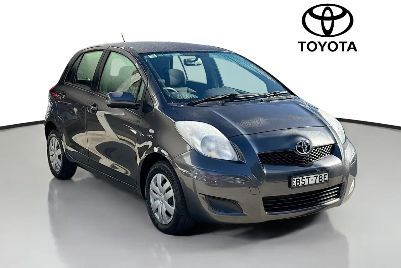 2010 Toyota Yaris Gallery Image 1