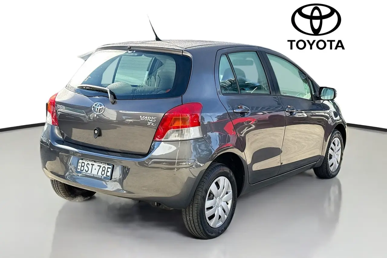 2010 Toyota Yaris Gallery Image 10
