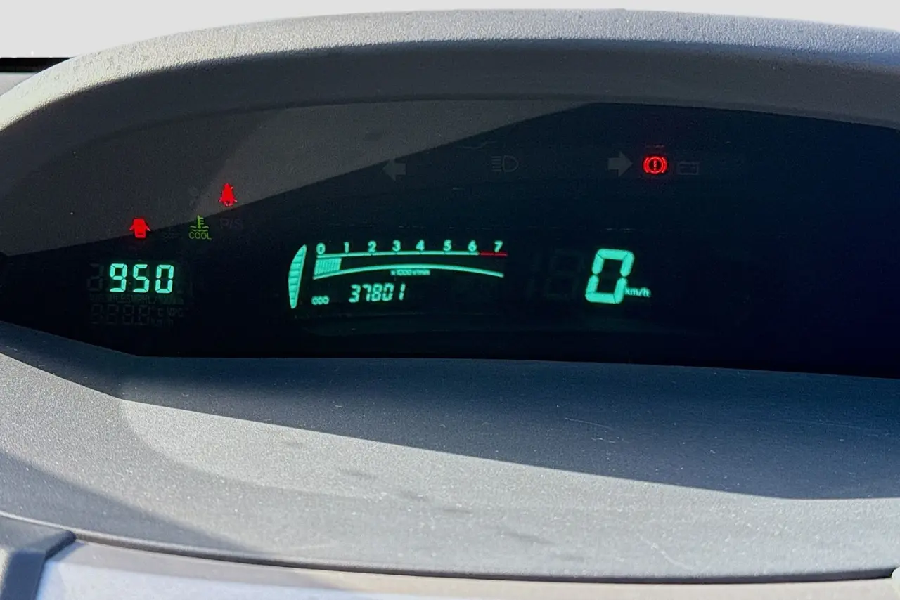 2010 Toyota Yaris Gallery Image 17
