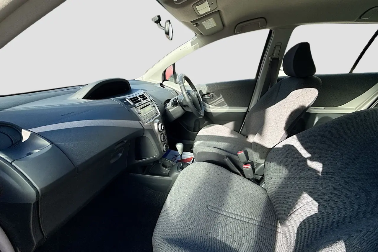 2010 Toyota Yaris Gallery Image 20