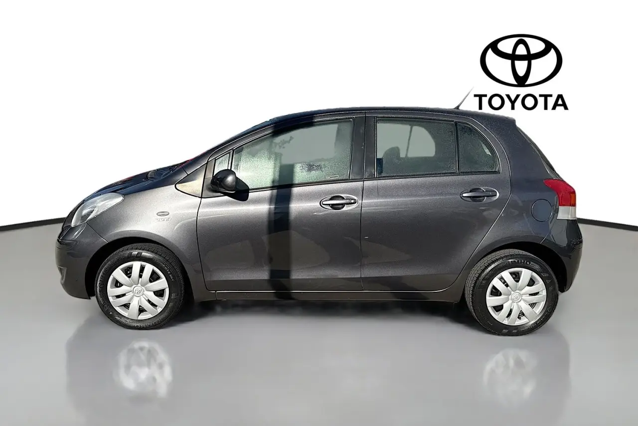 2010 Toyota Yaris Gallery Image 5