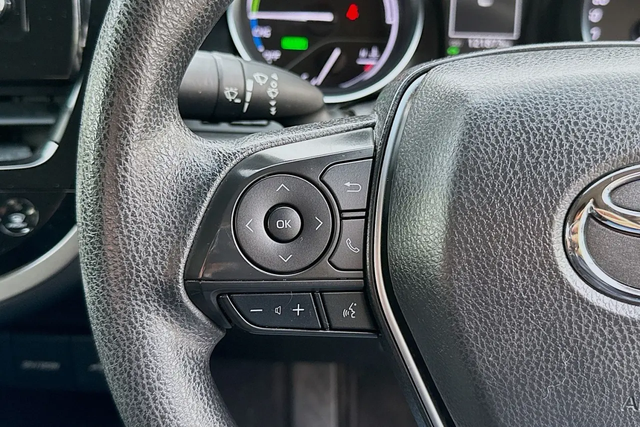 2024 Toyota Camry Gallery Image 17