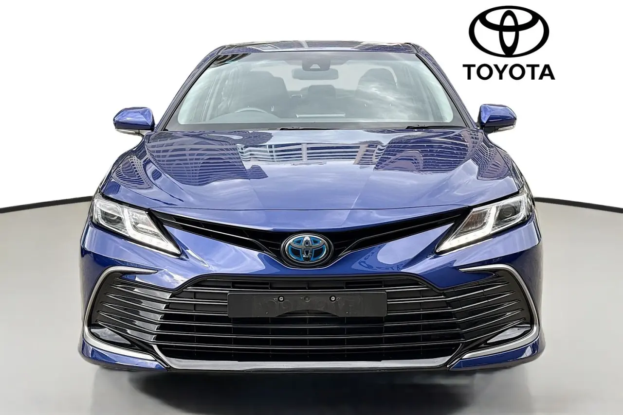 2024 Toyota Camry Gallery Image 2