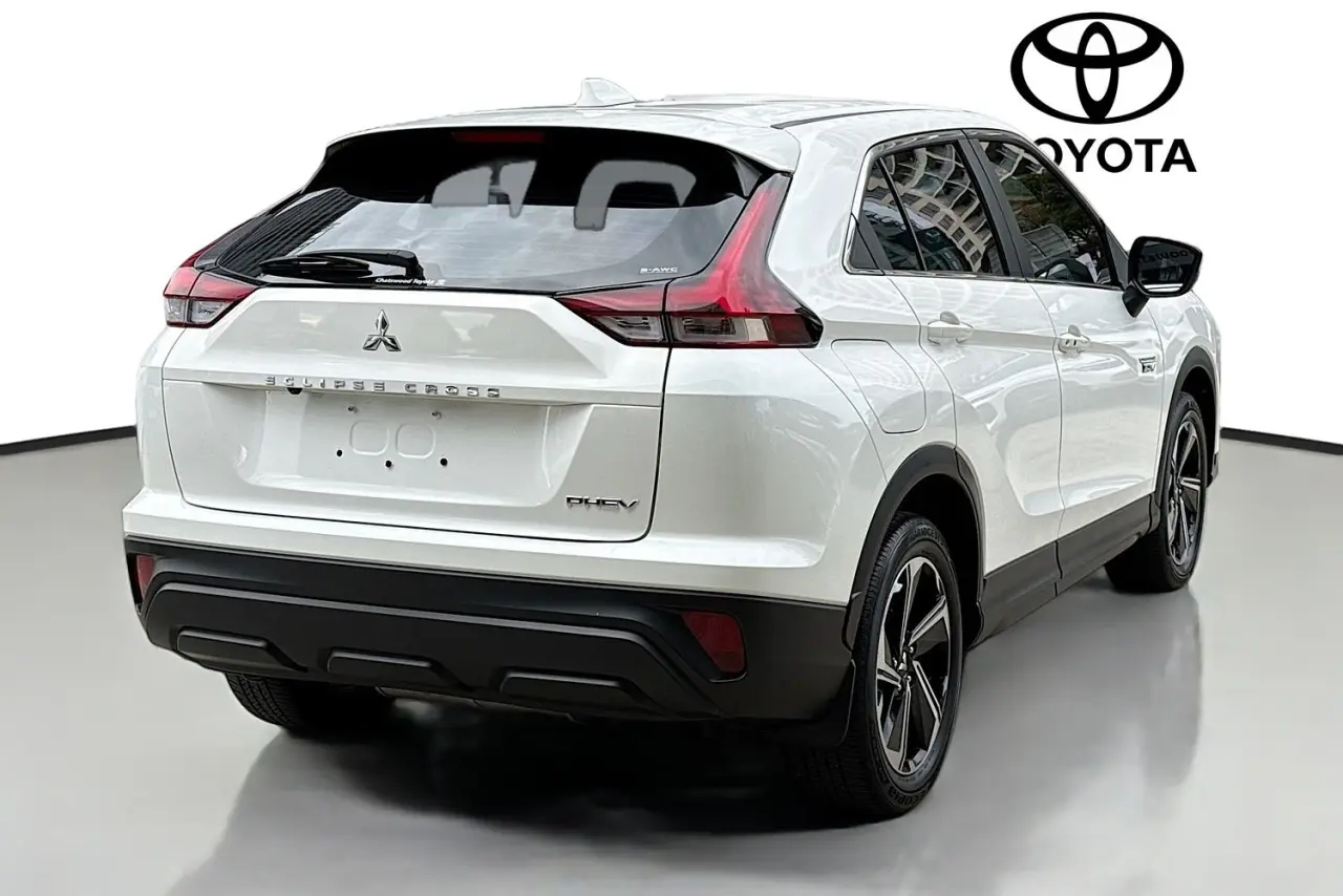 2022 Mitsubishi Eclipse Cross Gallery Image 10