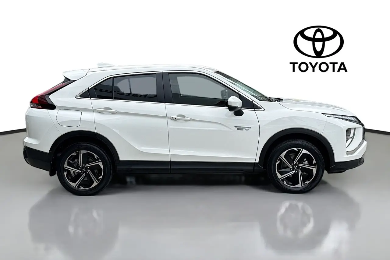 2022 Mitsubishi Eclipse Cross Gallery Image 11
