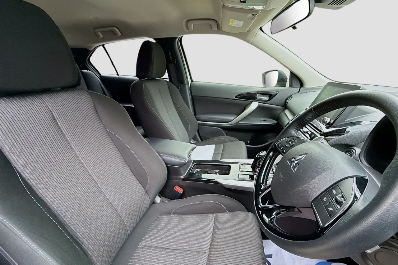 2022 Mitsubishi Eclipse Cross Gallery Image 12