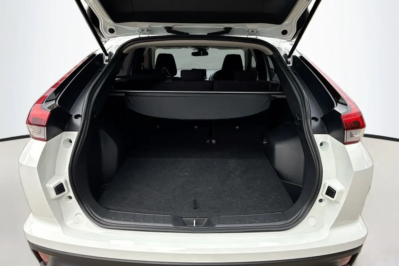 2022 Mitsubishi Eclipse Cross Gallery Image 25