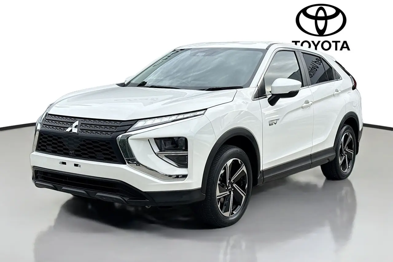 2022 Mitsubishi Eclipse Cross Gallery Image 4