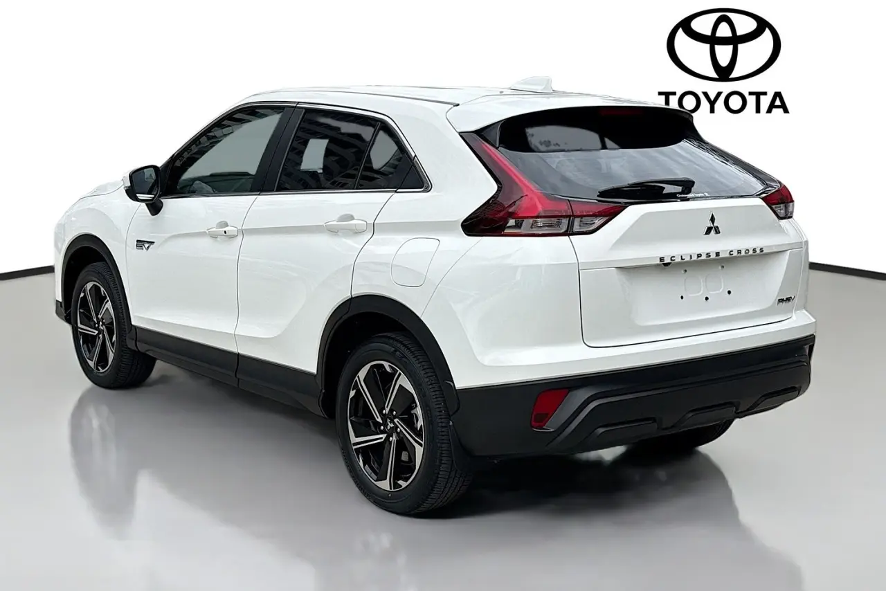 2022 Mitsubishi Eclipse Cross Gallery Image 6