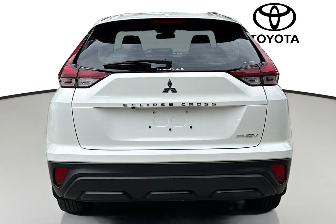 2022 Mitsubishi Eclipse Cross Gallery Image 7