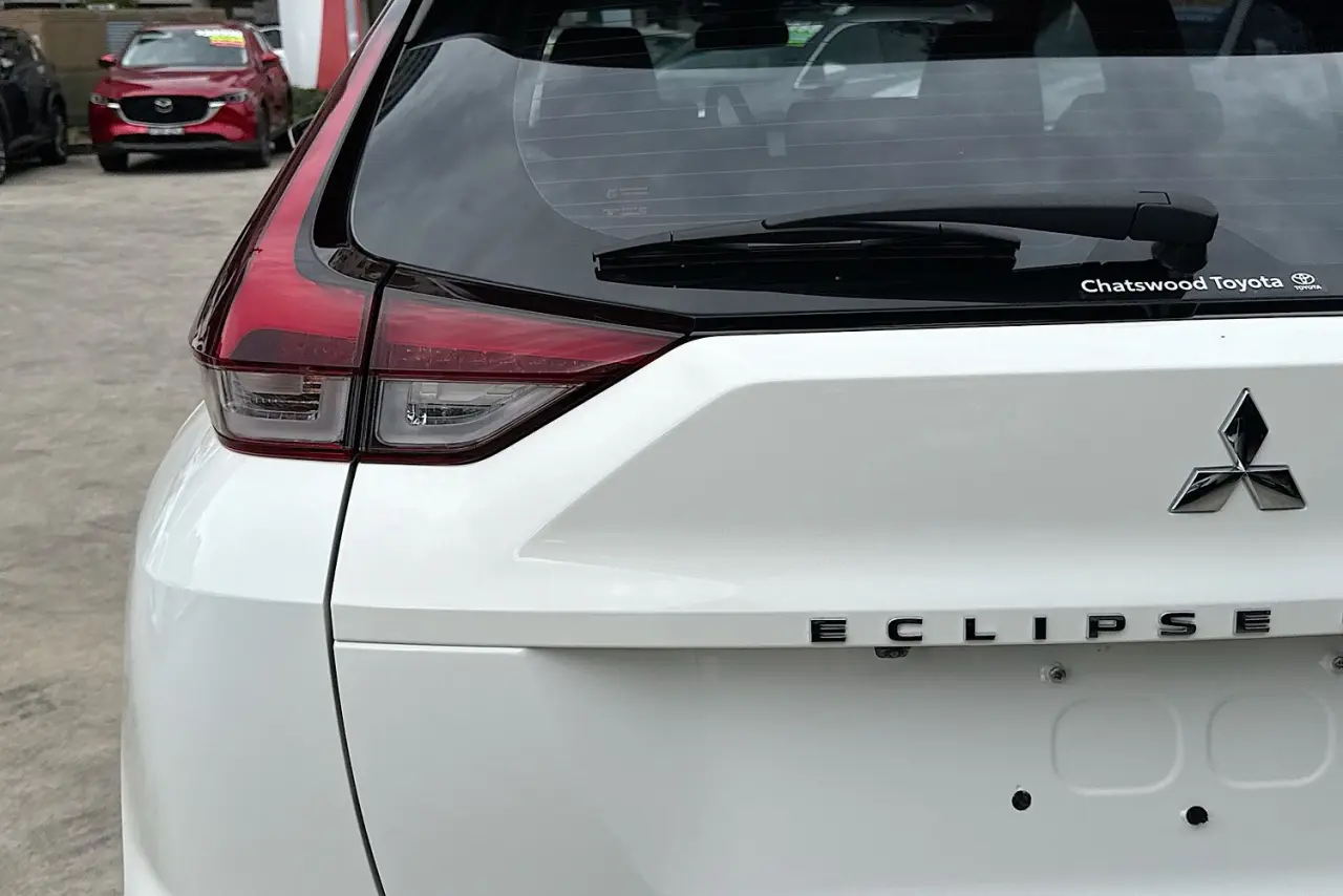 2022 Mitsubishi Eclipse Cross Gallery Image 8