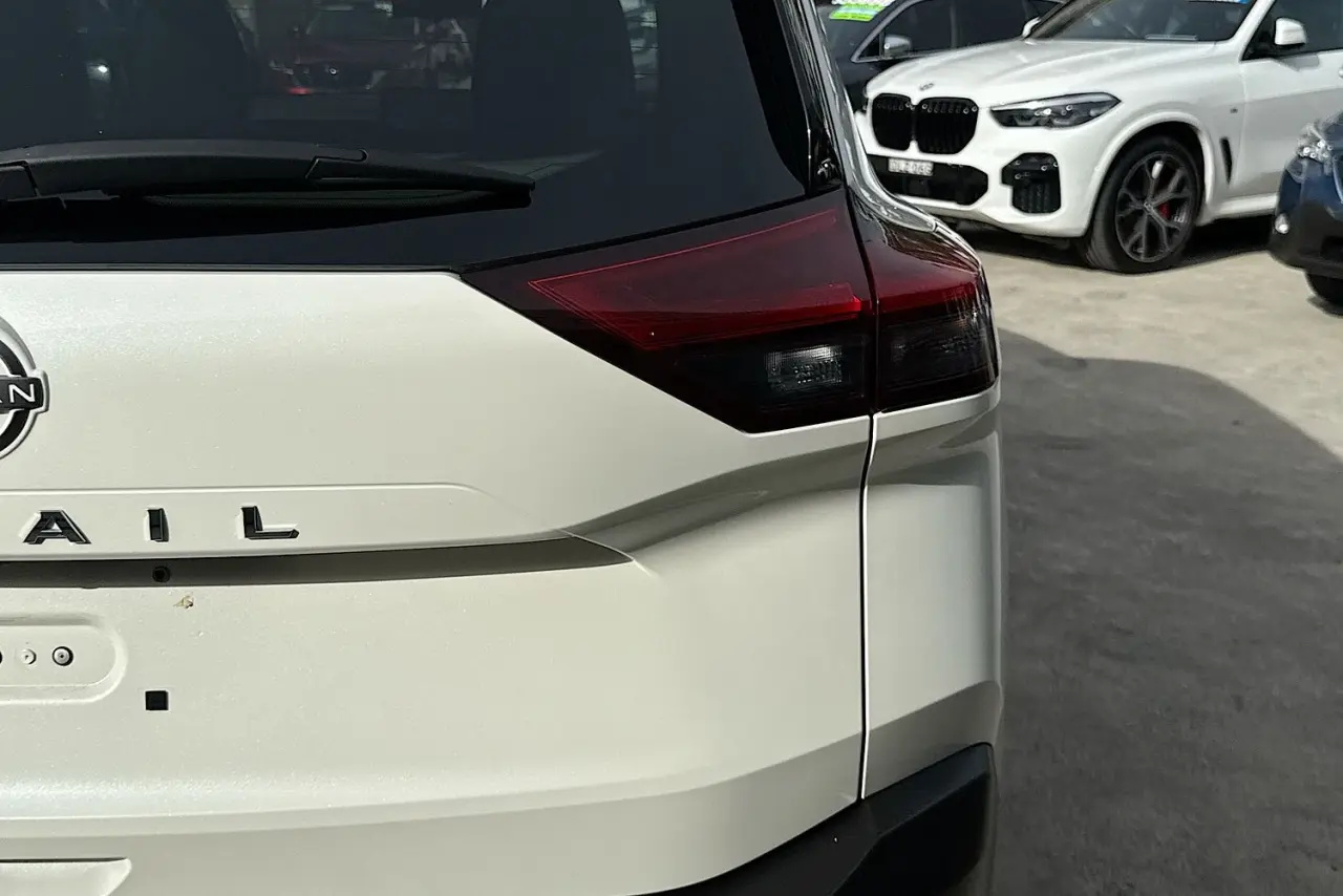 2023 Nissan X-TRAIL Gallery Image 9