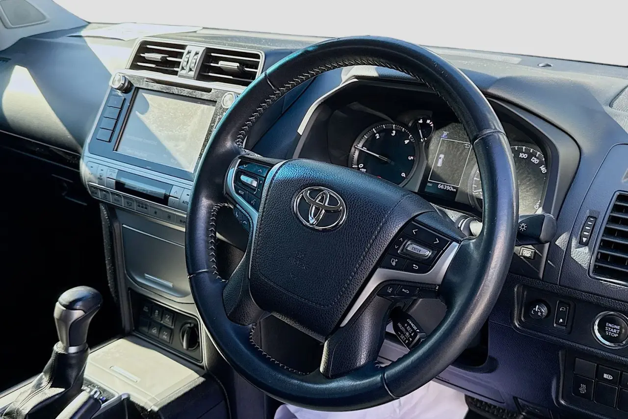 2018 Toyota Landcruiser Prado Gallery Image 13