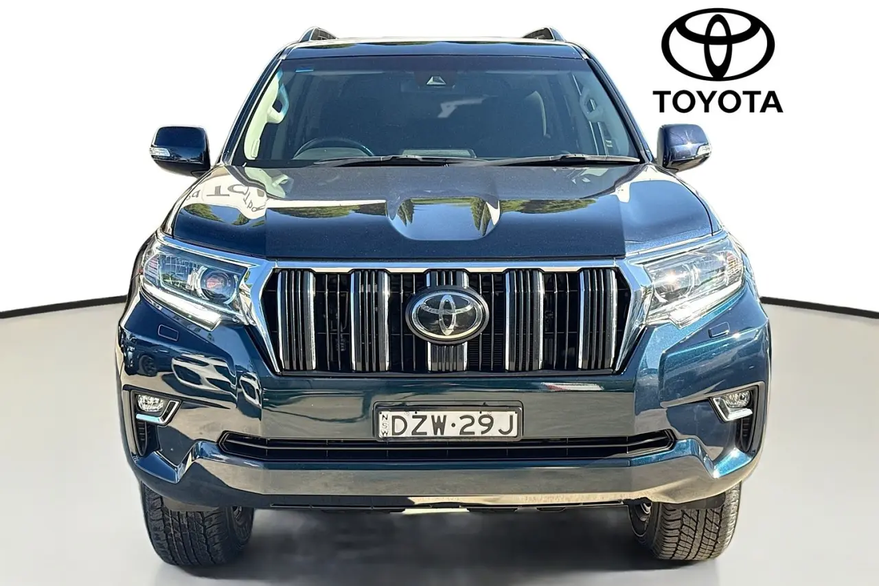 2018 Toyota Landcruiser Prado Gallery Image 2