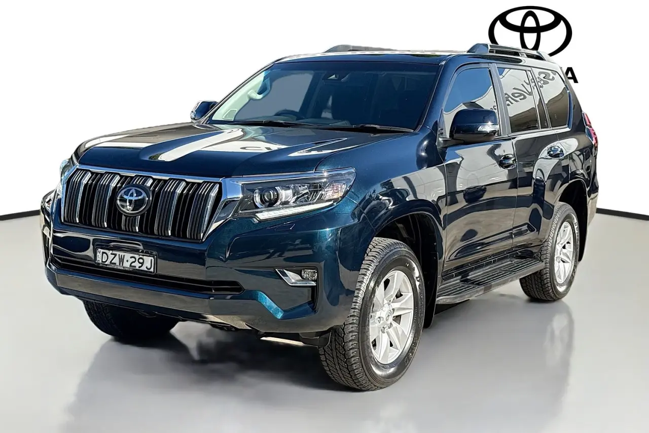2018 Toyota Landcruiser Prado Gallery Image 4
