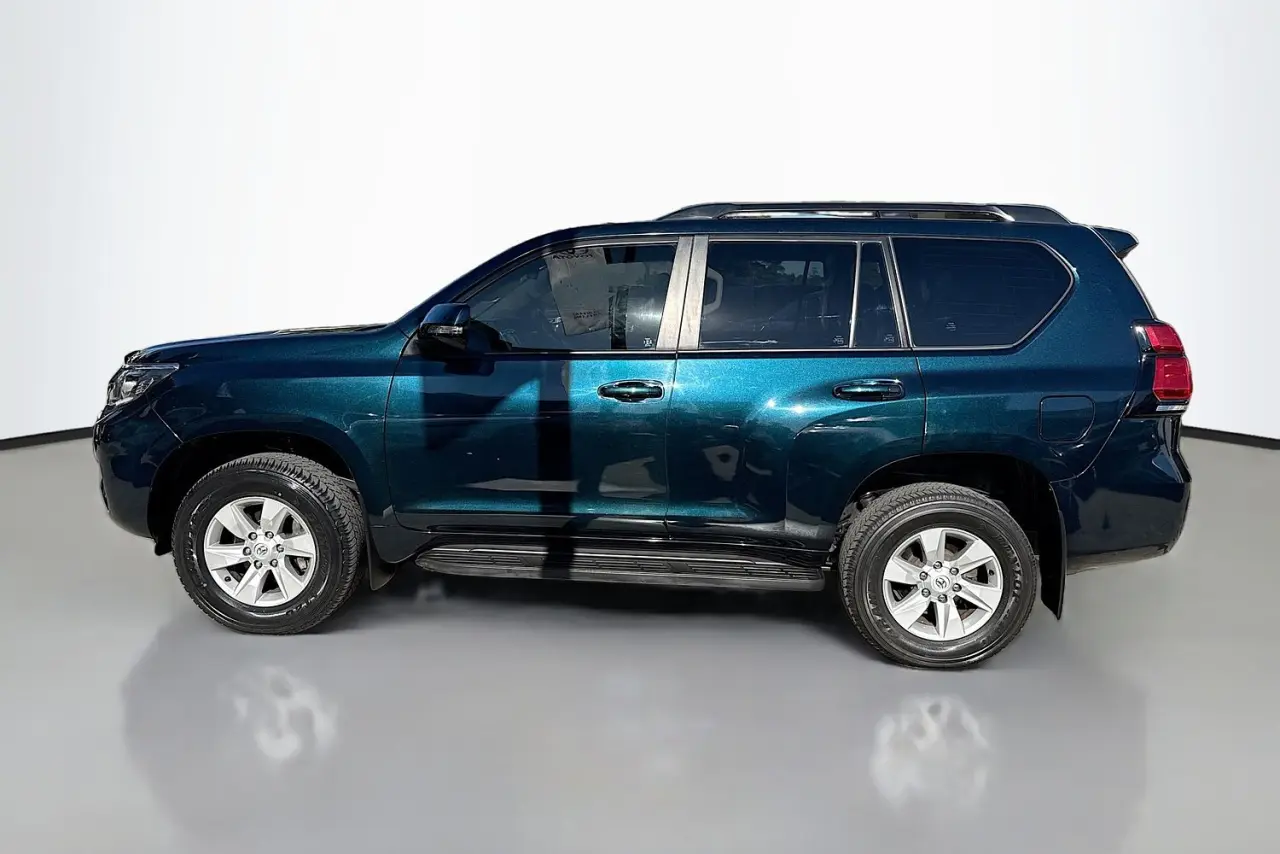 2018 Toyota Landcruiser Prado Gallery Image 5