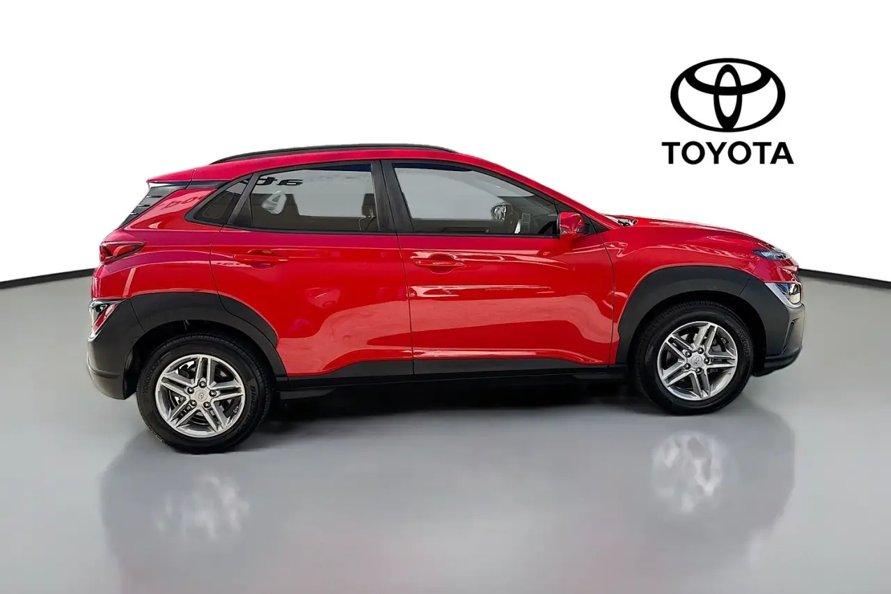 2022 Hyundai Kona Gallery Image 11
