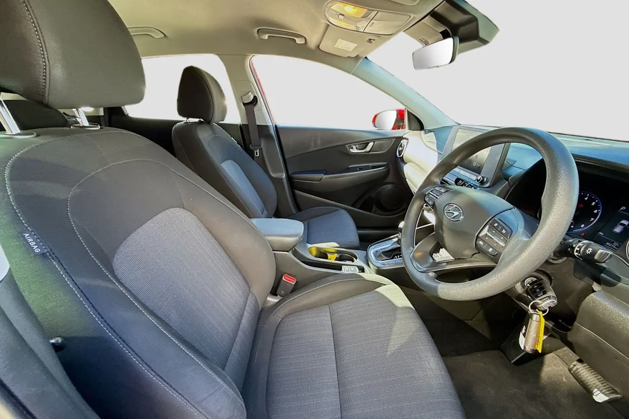 2022 Hyundai Kona Gallery Image 12