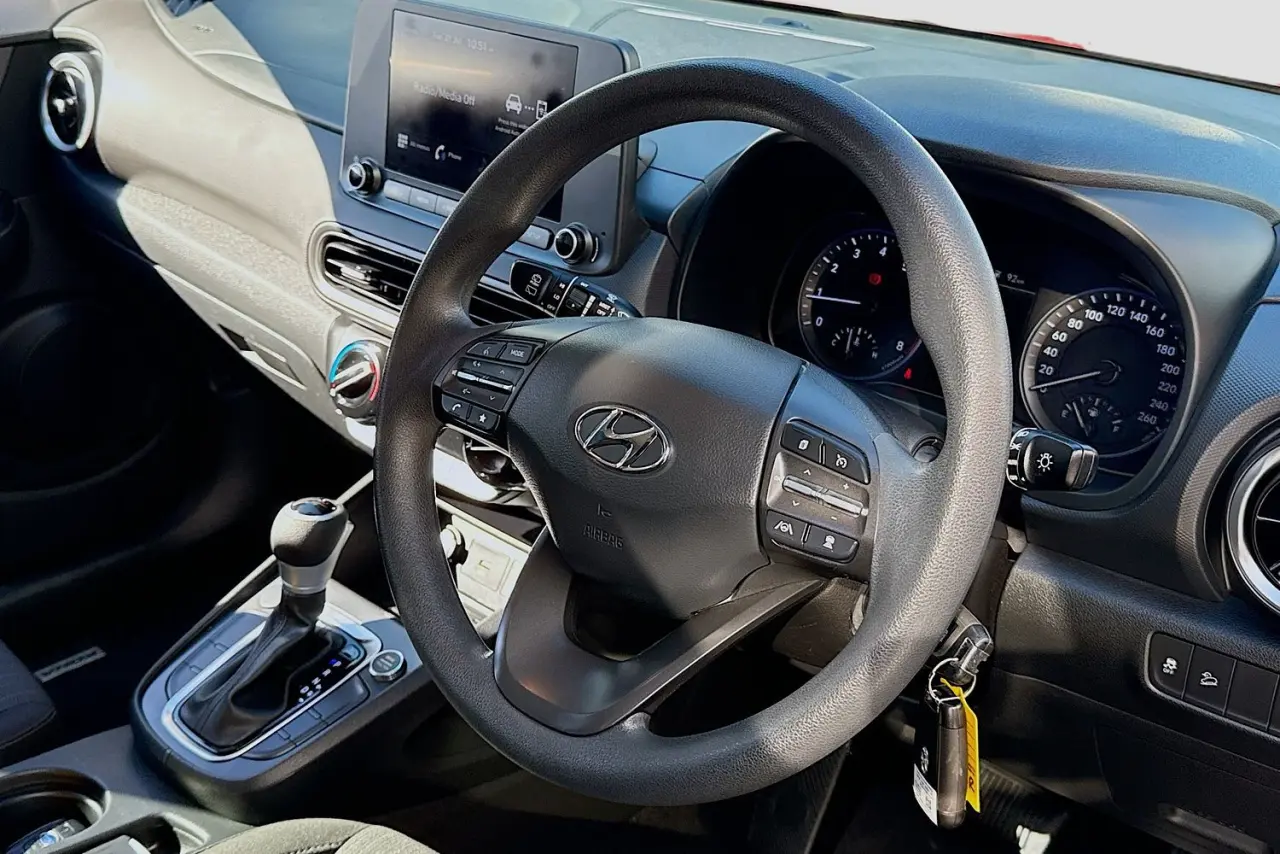 2022 Hyundai Kona Gallery Image 13