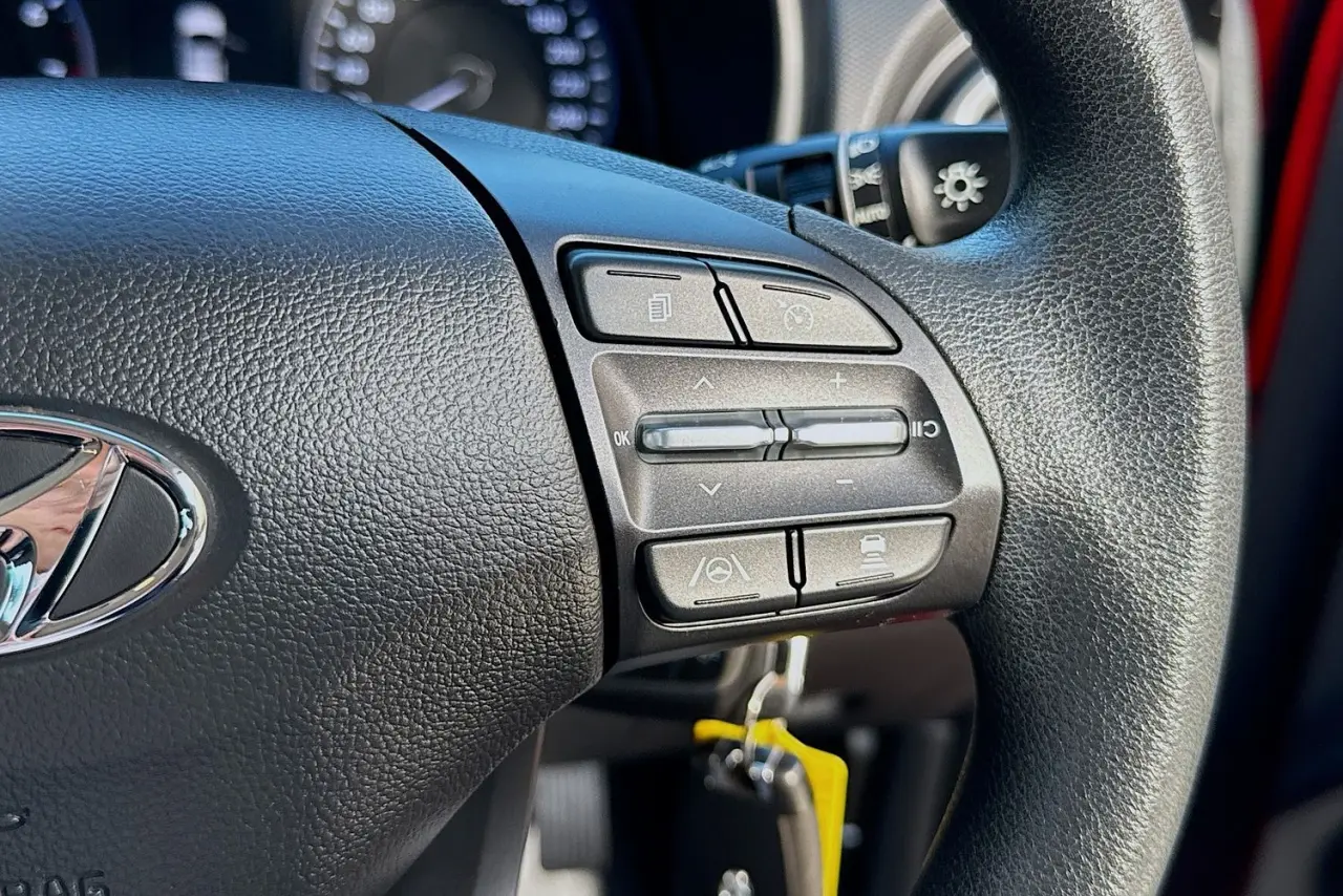 2022 Hyundai Kona Gallery Image 18