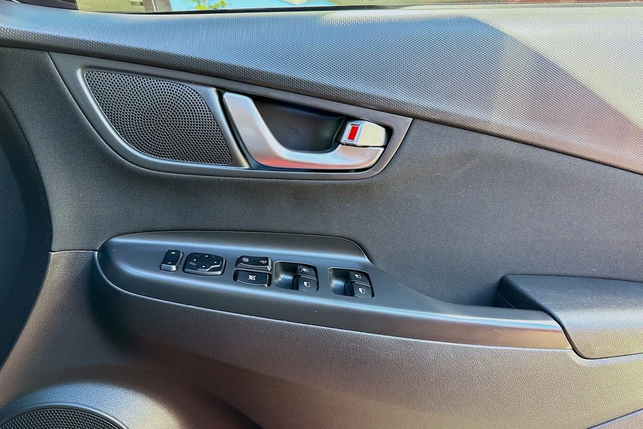 2022 Hyundai Kona Gallery Image 22