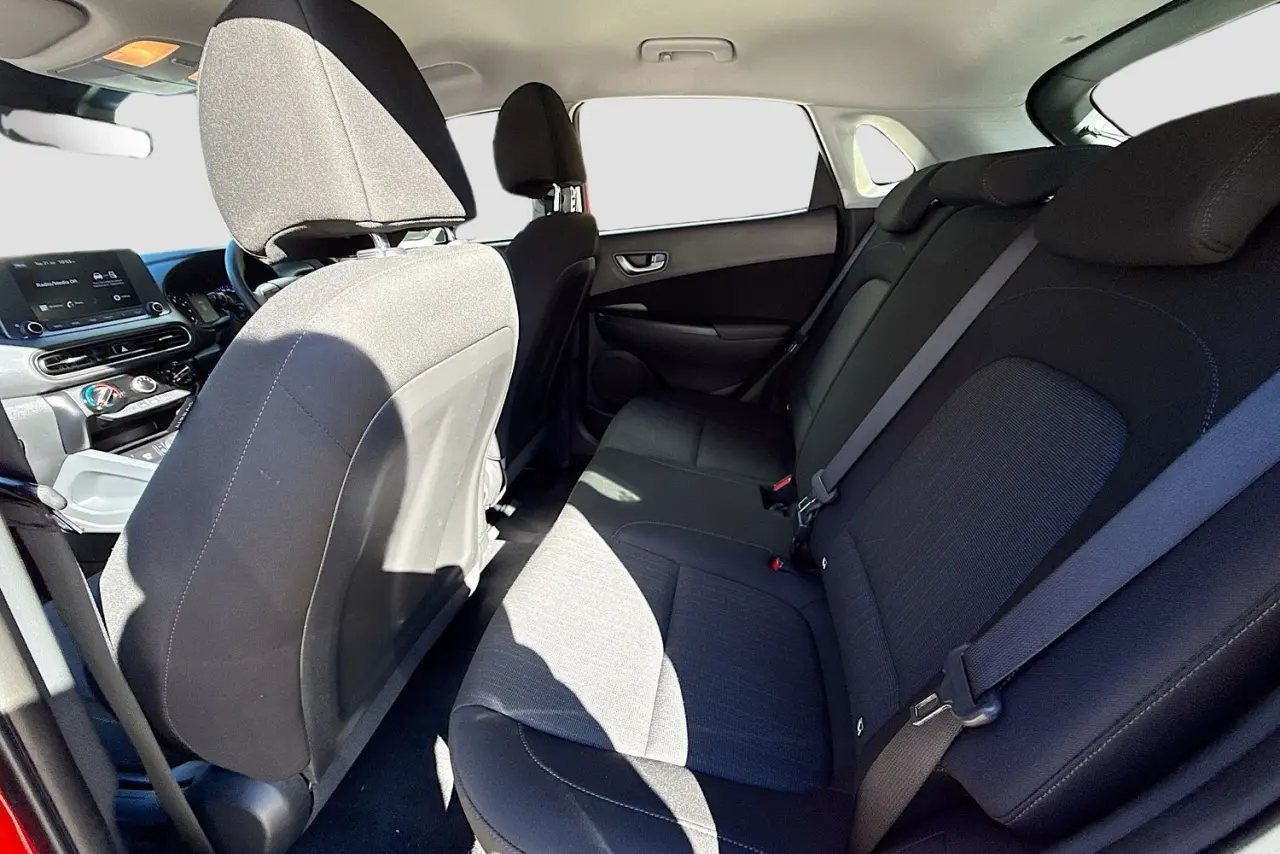 2022 Hyundai Kona Gallery Image 24