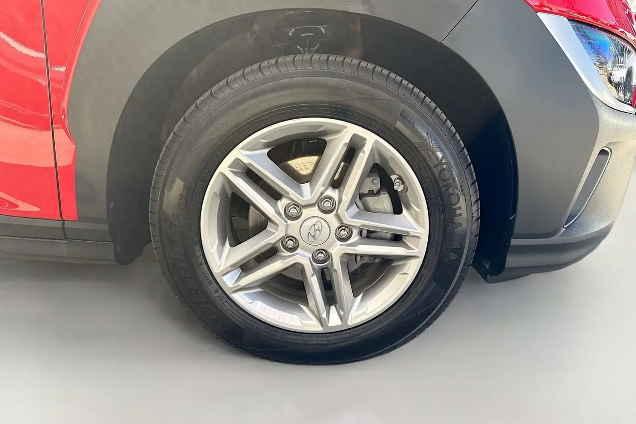 2022 Hyundai Kona Gallery Image 26