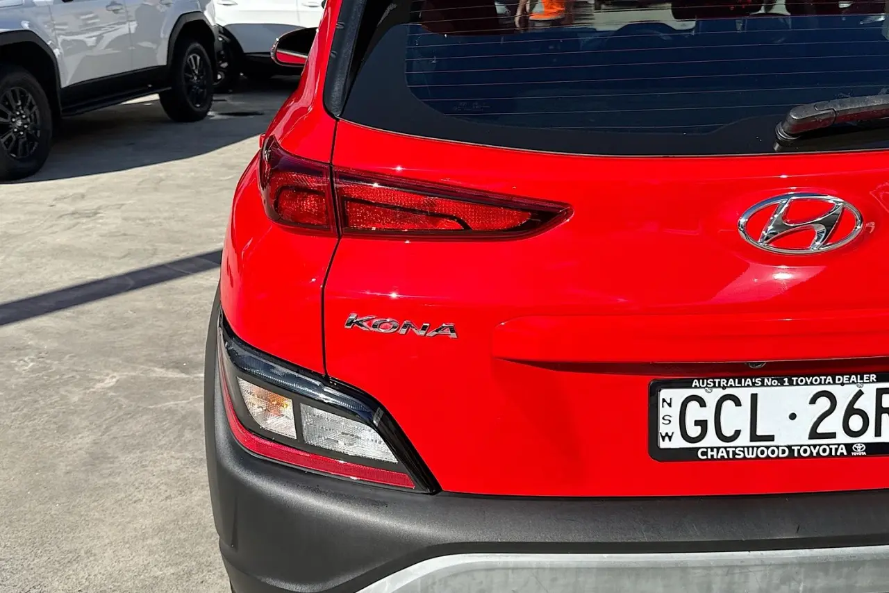 2022 Hyundai Kona Gallery Image 8