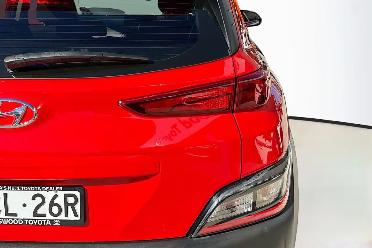 2022 Hyundai Kona Gallery Image 9