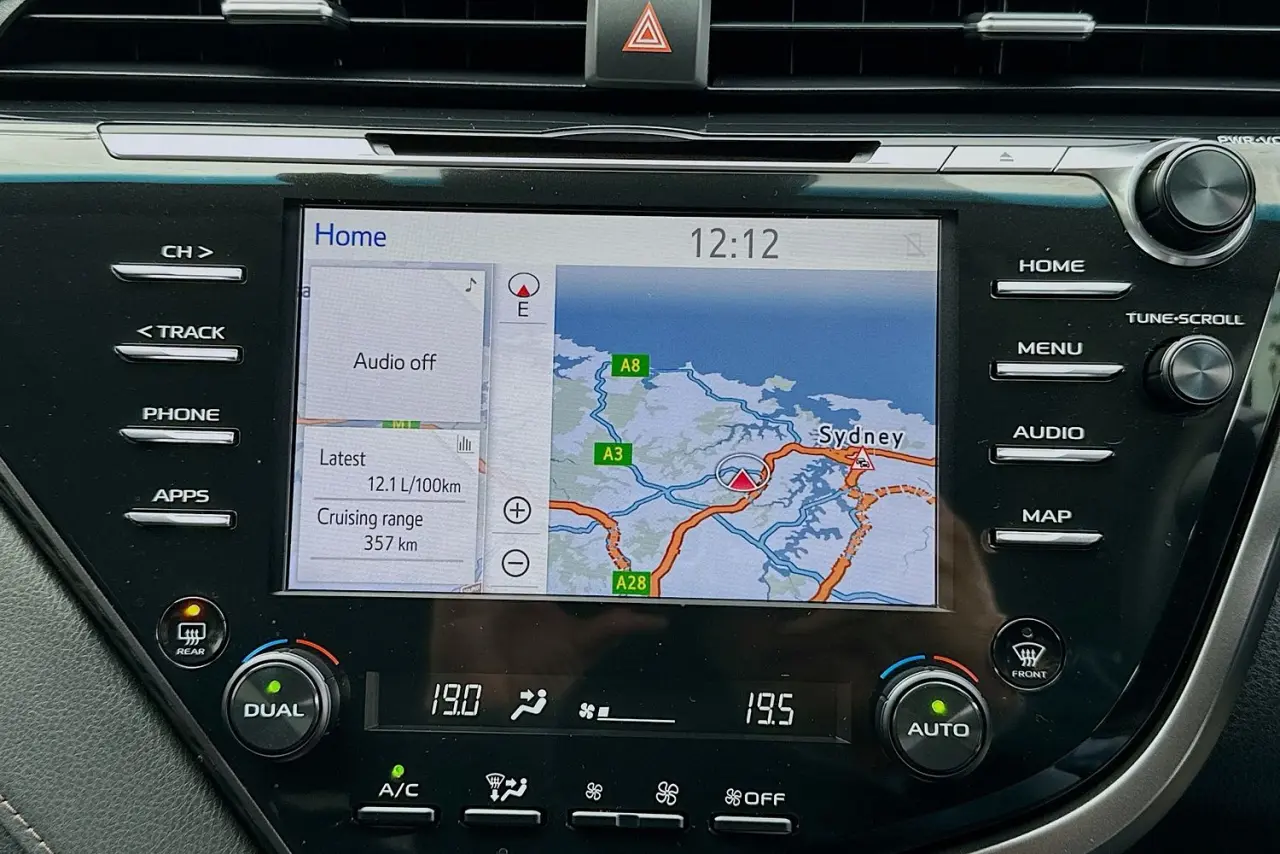 2020 Toyota Camry Gallery Image 15