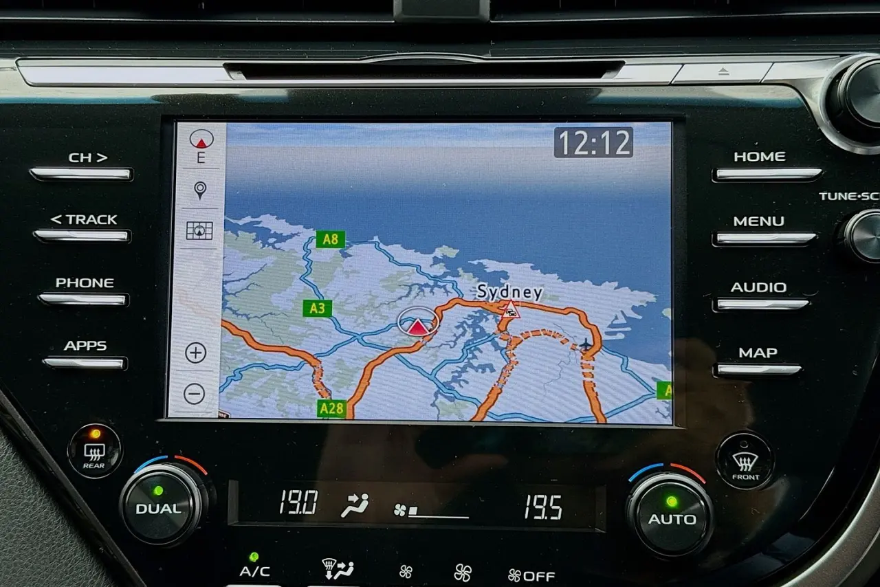 2020 Toyota Camry Gallery Image 17