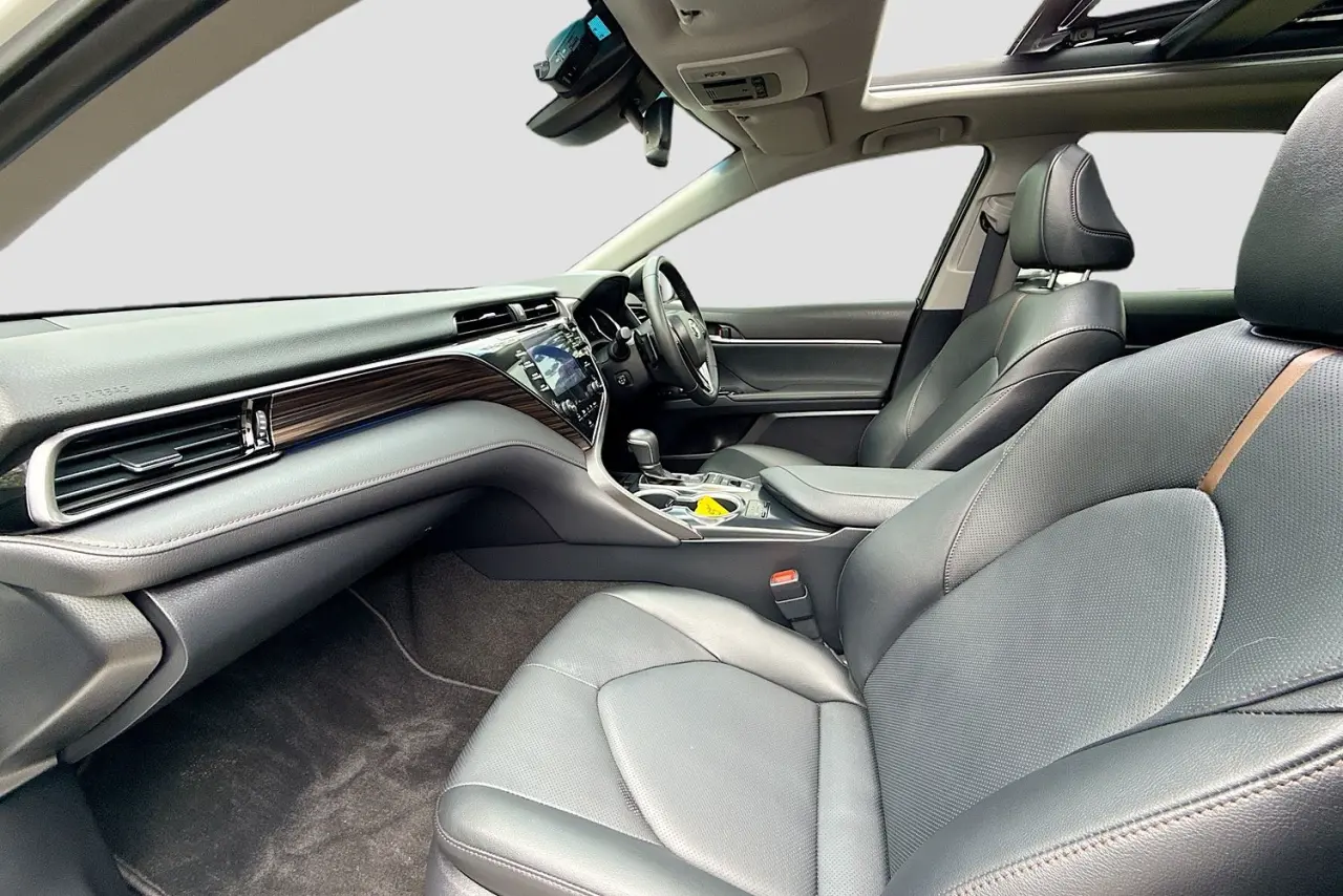 2020 Toyota Camry Gallery Image 25