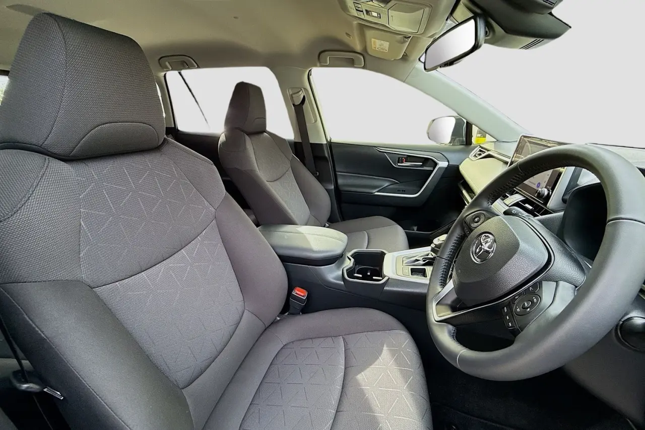 2024 Toyota RAV4 Gallery Image 12