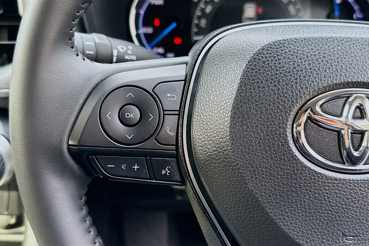 2024 Toyota RAV4 Gallery Image 17